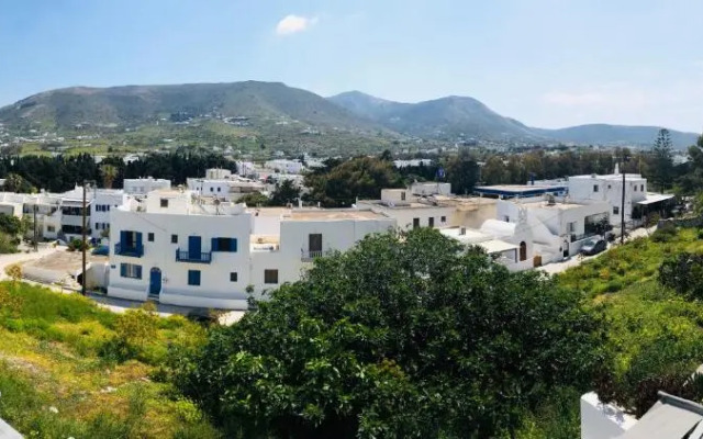 Santanna White Houses