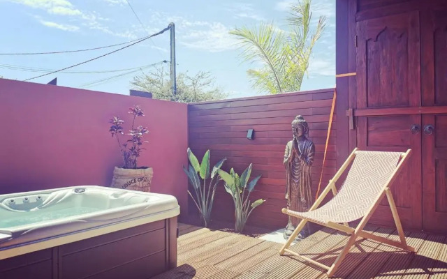 Kaz C2c - Une Maison Balinaise Avec Jacuzzi (Adults Only)