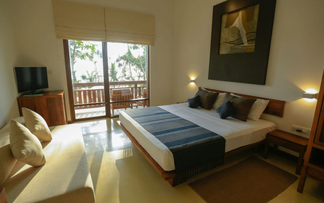 Курортный отель Pandanus Beach Resort & Spa