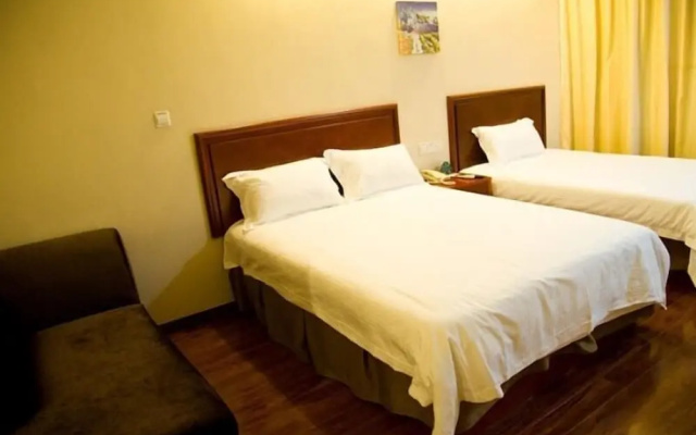 GreenTree Inn Jiangsu Suzhou Kunshan Huaqiao House