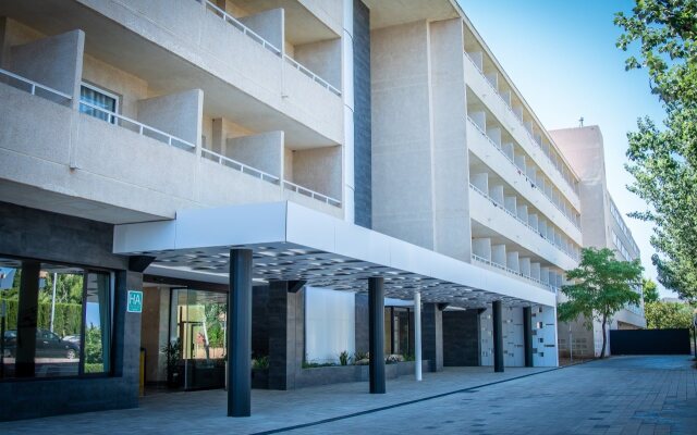 Отель Club Cala Romani вид на фасад