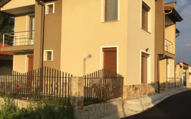 Twins Holiday Home