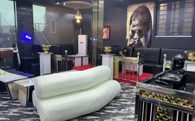 Next Level Hotel & Suites