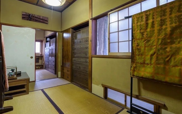 Shibuya House OMURO