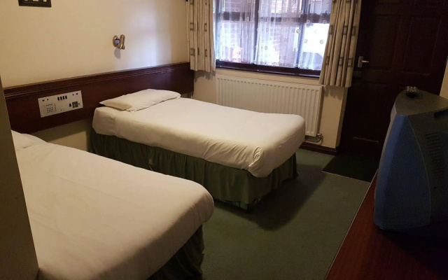 The Plough Motel  Restaurant