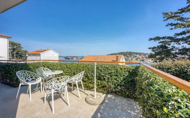 RR Losinj Harbour View Studio
