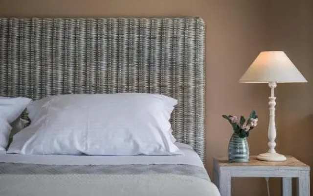 Martini Waterfront Suites