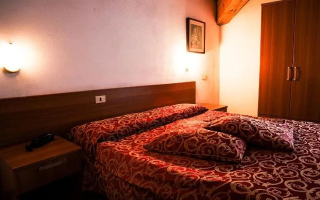 Hotel Aurora