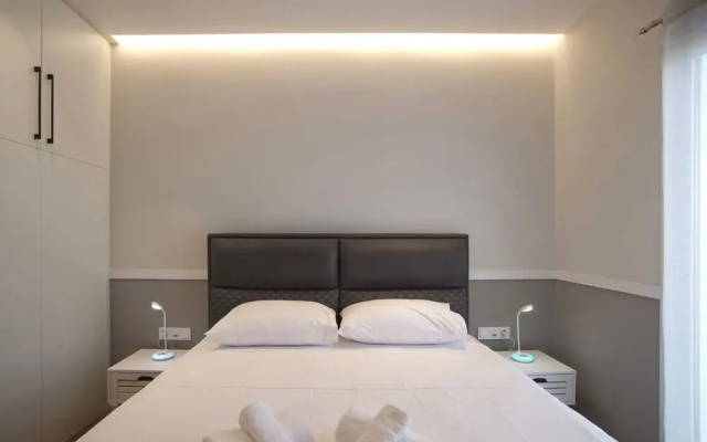 Urban Allure in Athina