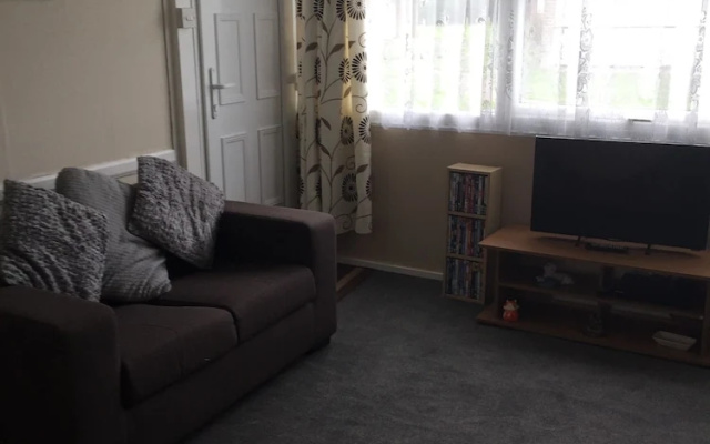 2 bed dog Friendly Chalet on Sunbeach Scratby