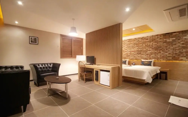 HOTEL Able