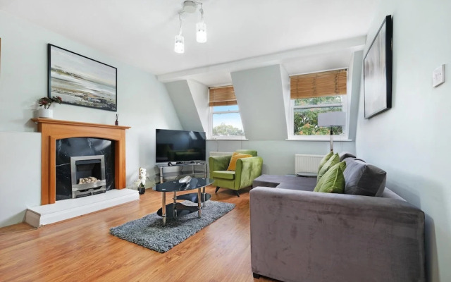 Kensington Olympia Relaxing 2 Bedrm Apt