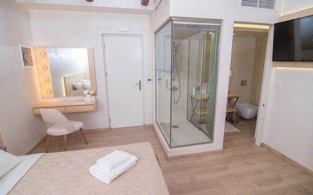 Panellinion Luxury Rooms