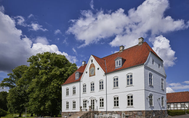 Отель Sinatur Hotel Haraldskær Дания, Вайле - отзывы, цены и фото номеров - забронировать отель Sinatur Hotel Haraldskær онлайн вид на фасад