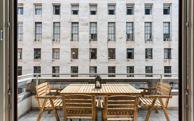 Wide and Bright two bedroom apartment