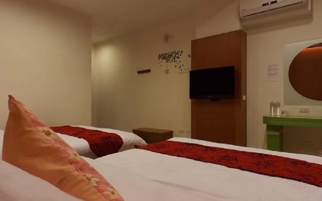 Sun Moon Lake Crystal B & B