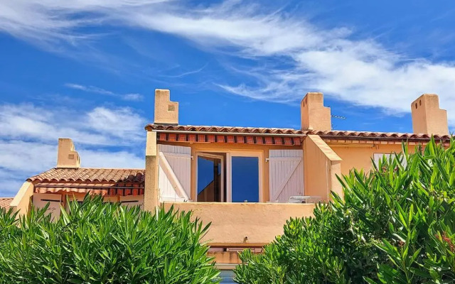 Coquet studio avec belle terrasse