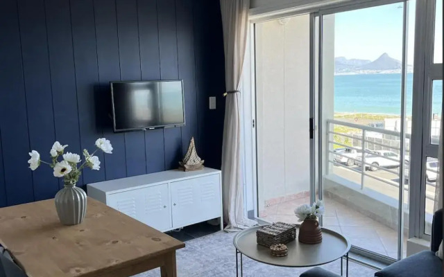 Blouberg Beachfront Apartment The Bay 202
