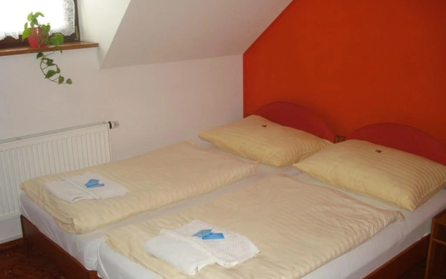 Hotel u Crlíků