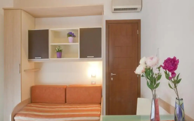 Quiet Apartment with Balcony near Riccione
