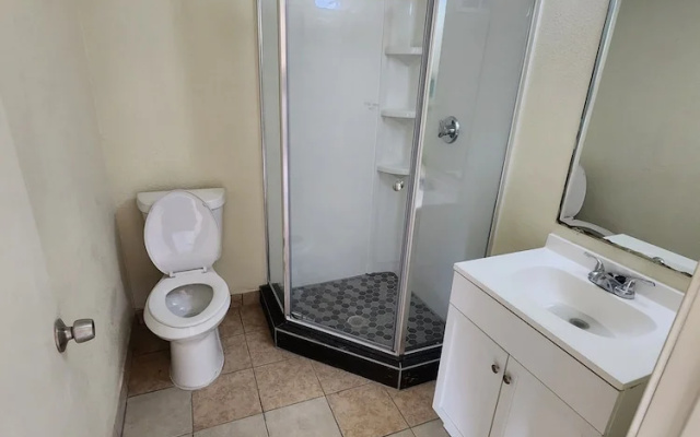 HomeTown Inn and Suites