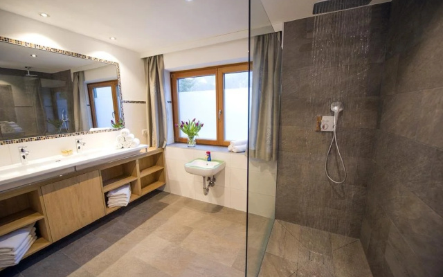 Chalet & Apartments Tiroler Bua
