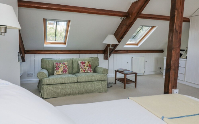 Fastnet at Nonsuch House