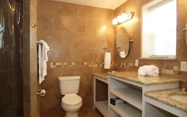 Island 27 2 Bedroom Condo