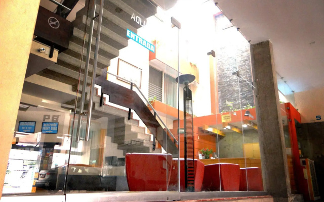 Oliva Plaza Hotel