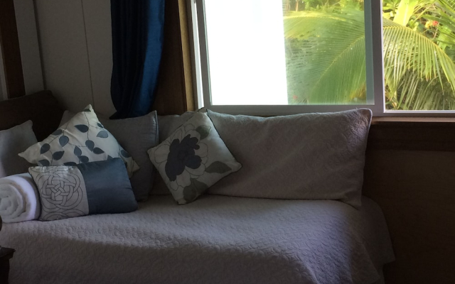 Hilo Bay Oceanfront B&B