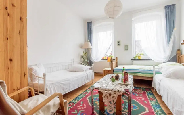6606 Private Rooms