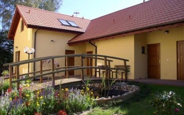 Отель Villa Viktoria вид на фасад