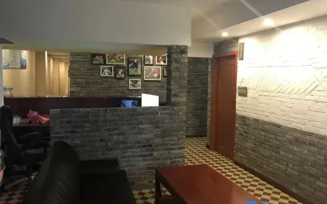 Qiu Youth Inn