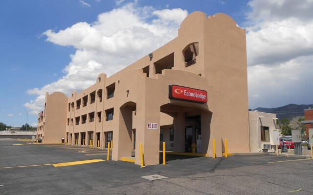 Econo Lodge East Albuquerque 1