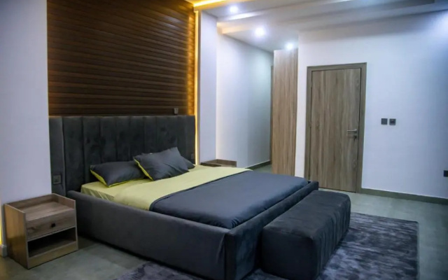 Historia Mews, 4 Bedroom Town House with Pool