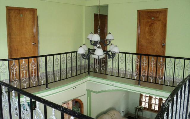 Golden Rest Hotel