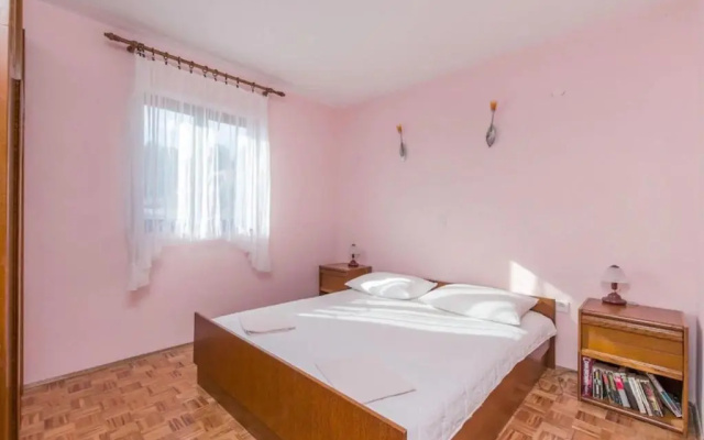 Apartments Mari-30m from the sea