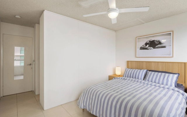 Ambassador 19 Beachside Burleigh Heads