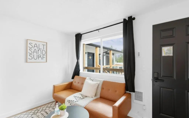 Silver Sands Motel