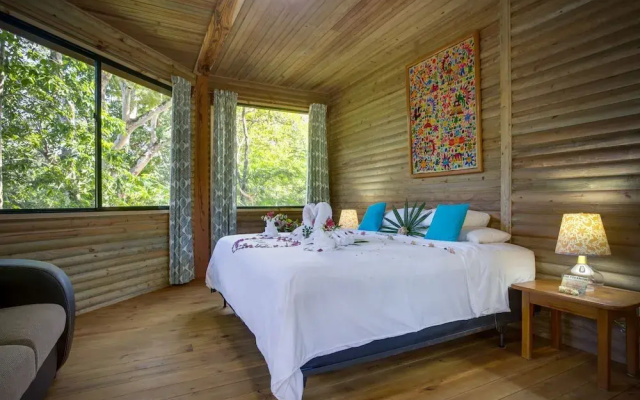 DuPlooys Jungle Lodge