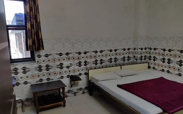 Hotel Ujala Palace