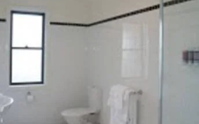 Executive Oasis Narrabri Apartments