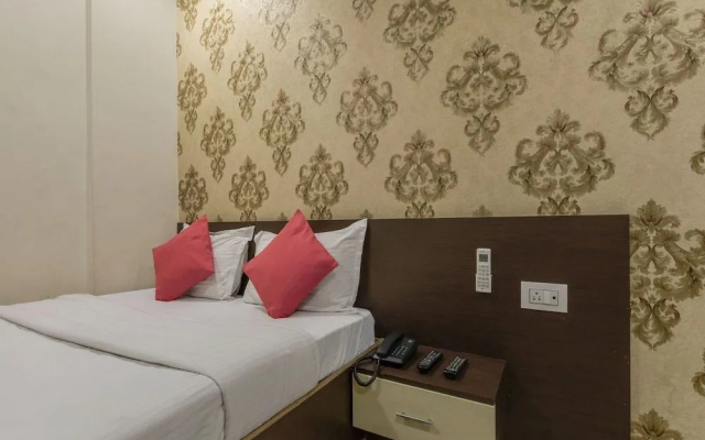 Oyo 13114 Svs Luxury Rooms