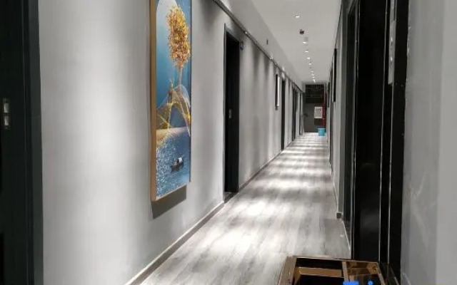 Zhenhao Apartment