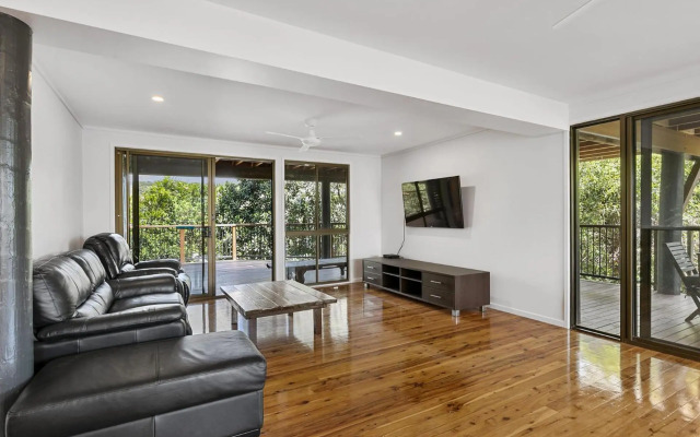 8 Yarrong Road
