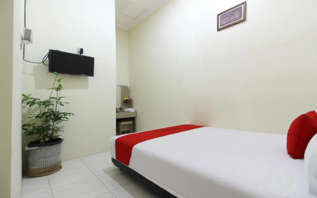 RedDoorz @ Jalan Damai 3