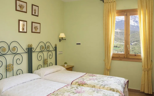 Casa Lacambra De Pueyo
