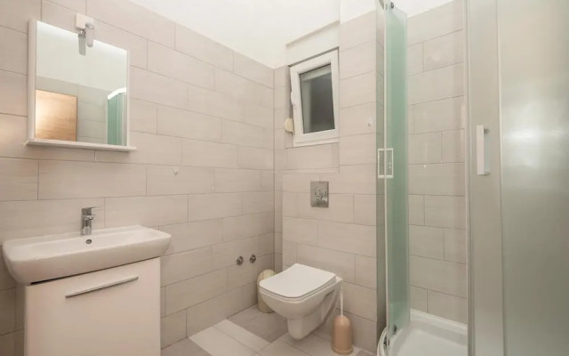 Awesome Apartment in Drvenik With Wifi