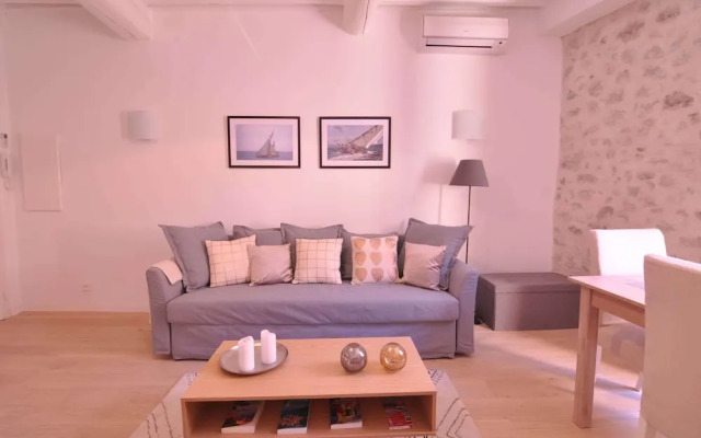 Picasso Apartments