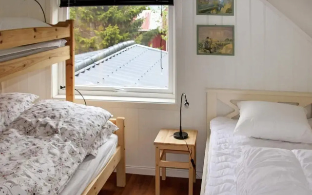 10 Person Holiday Home in Lyngseidet